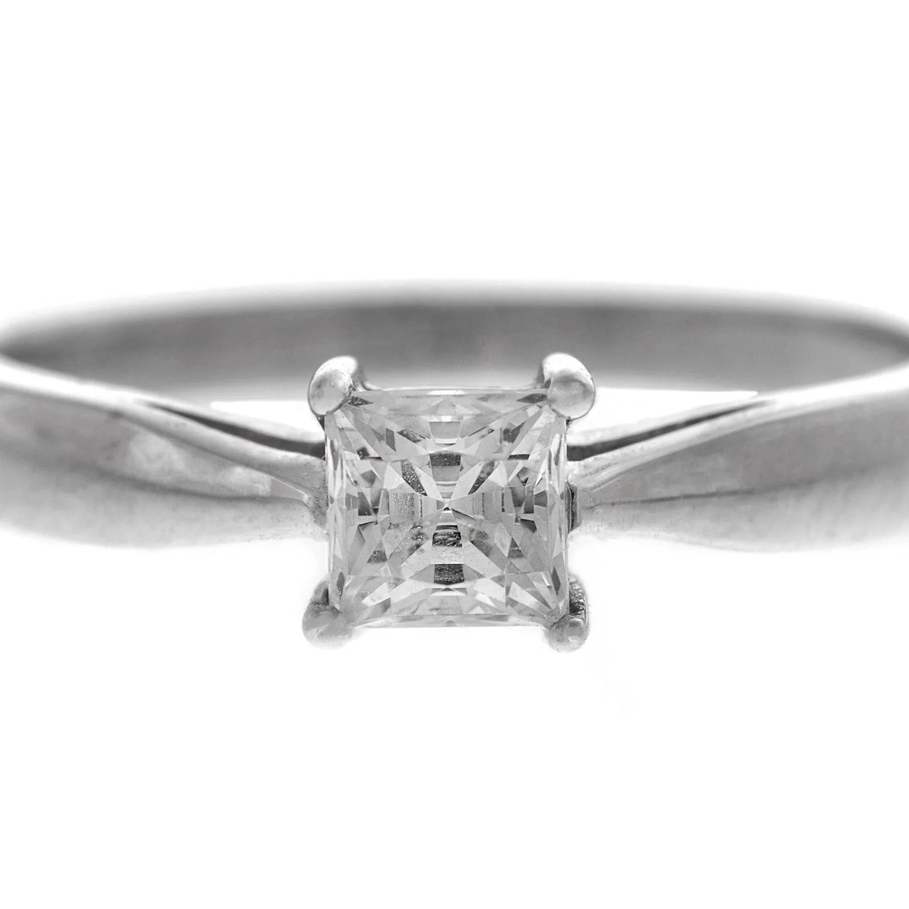 18ct White Gold Cubic Zirconia Engagement Ring (2.23g) LR9012