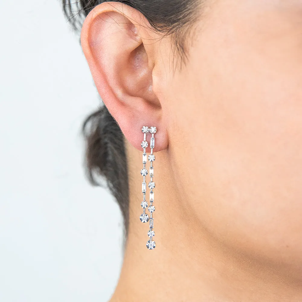 18ct White Gold Drop Diamond Earings with Round and Baguette Diamonds