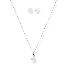 18ct White Gold Pendant set with Cubic Zirconia Stones - 8517