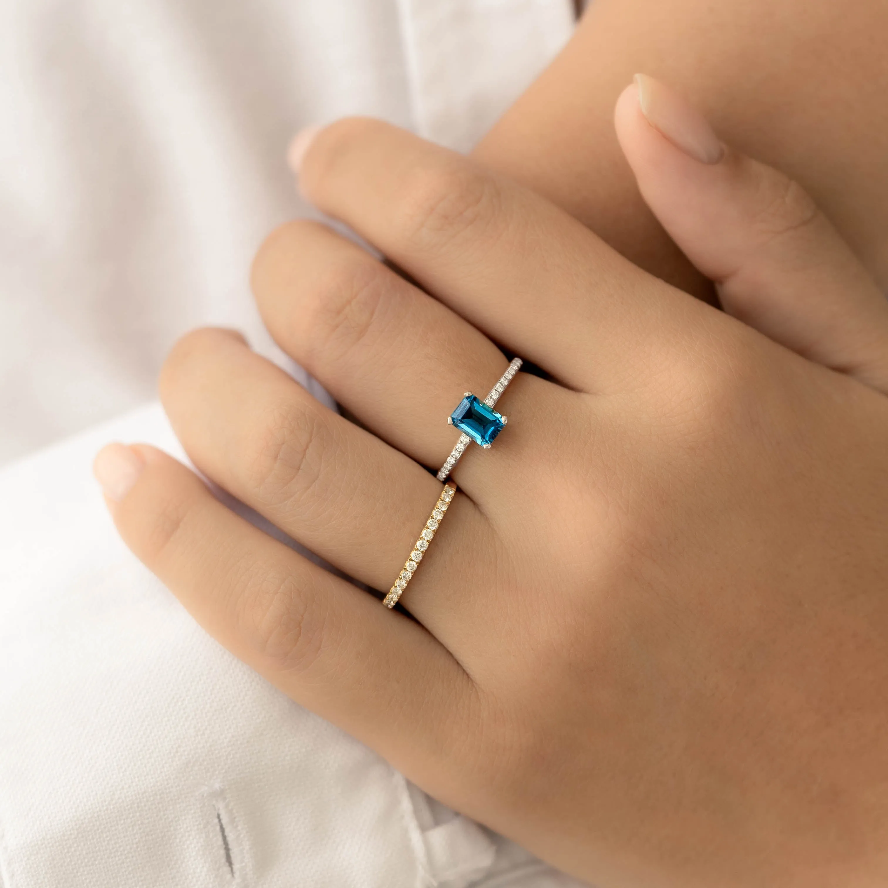 Baguette London Blue Topaz and Diamond Ring White Gold - Safiya