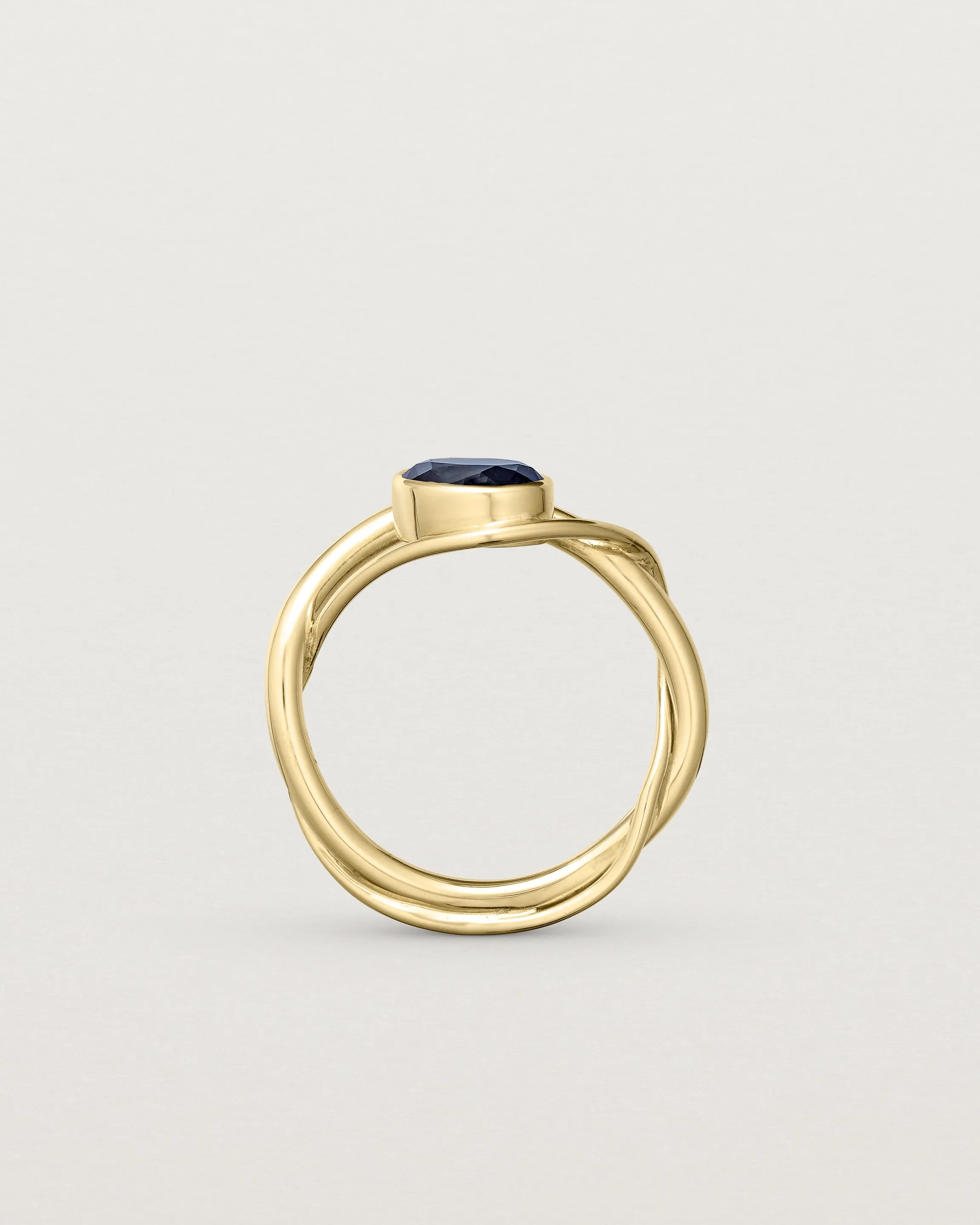 Isha Oval Ring | Australian Sapphire