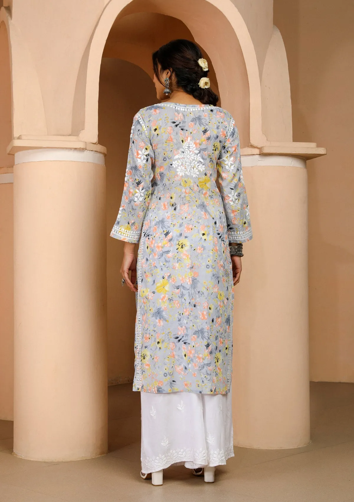 Zarah Chikankari Mulmul Straight Kurta